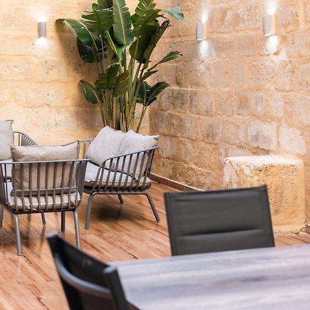 Valletta Waterfront Backyard Flat By Arcobnb Il Furjana Bagian luar foto