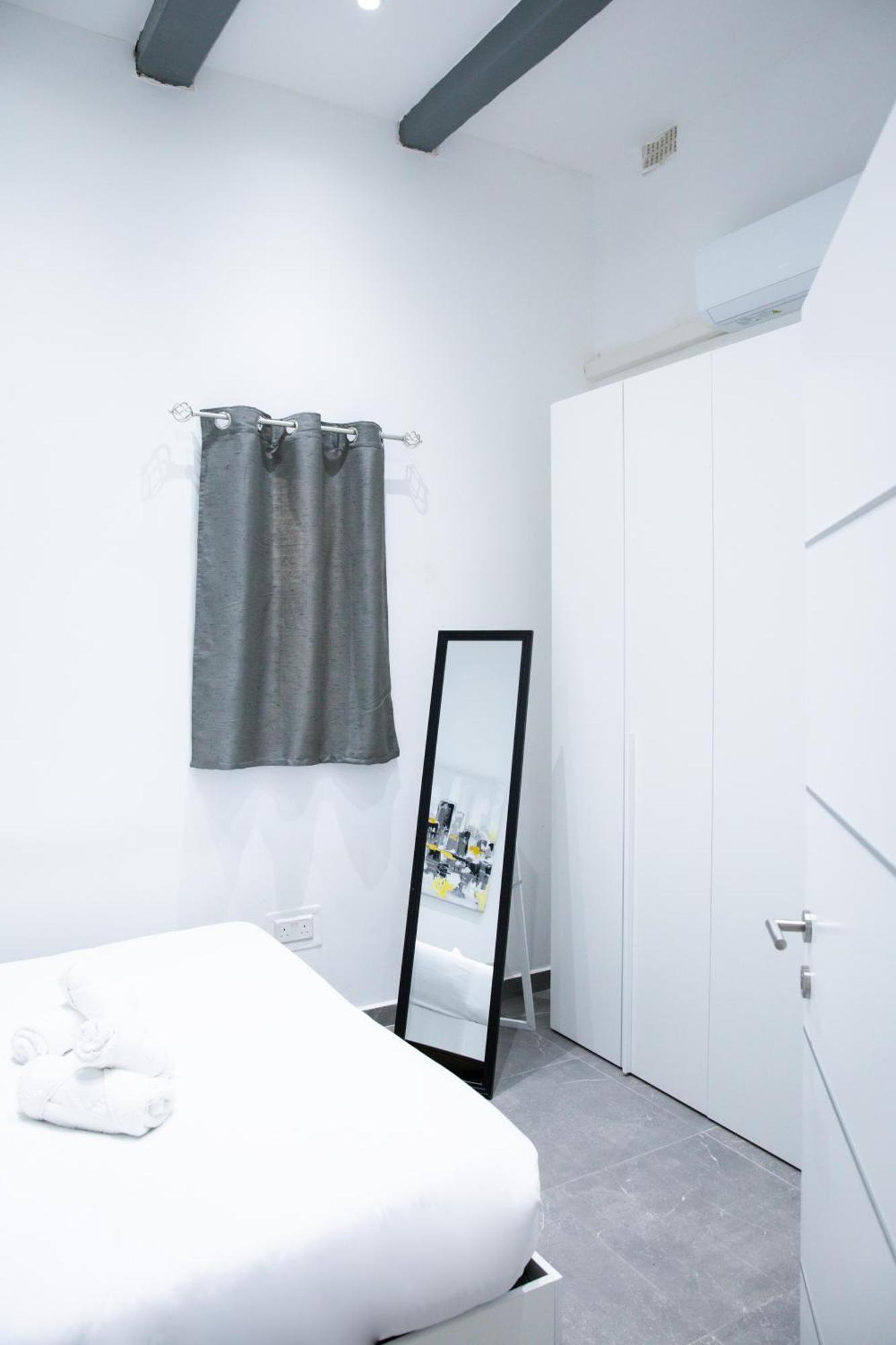 Valletta Waterfront Backyard Flat By Arcobnb Il Furjana Bagian luar foto