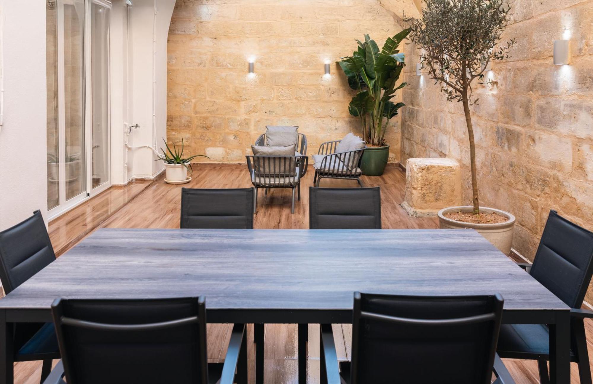 Valletta Waterfront Backyard Flat By Arcobnb Il Furjana Bagian luar foto